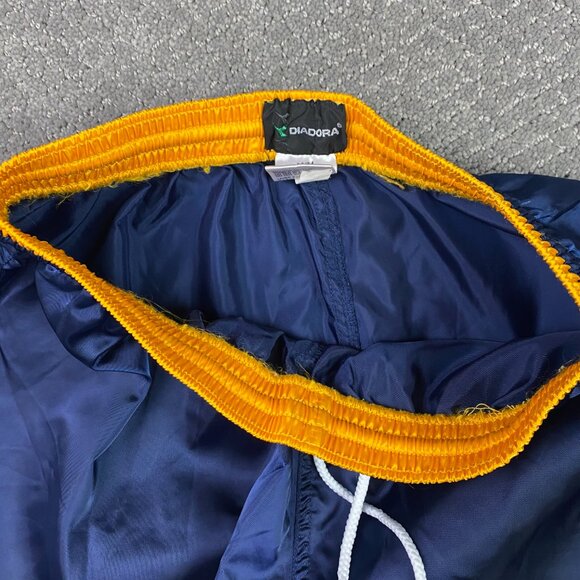 Vintage Diadora Shorts Men's Medium Soccer Shiny Satin Nylon Athletic Blue 5" - Picture 6 of 13